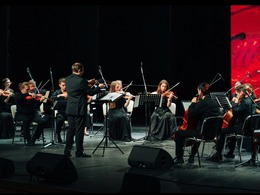  Ludovico Einaudi  .  
