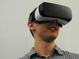  VR-
