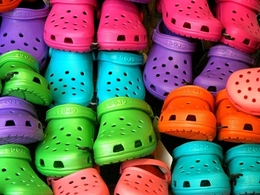 Crocs ( )