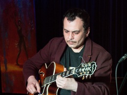 Guitar Day:     
