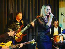 JazzUp Band &  