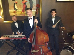   feat. Jazz Classic Trio